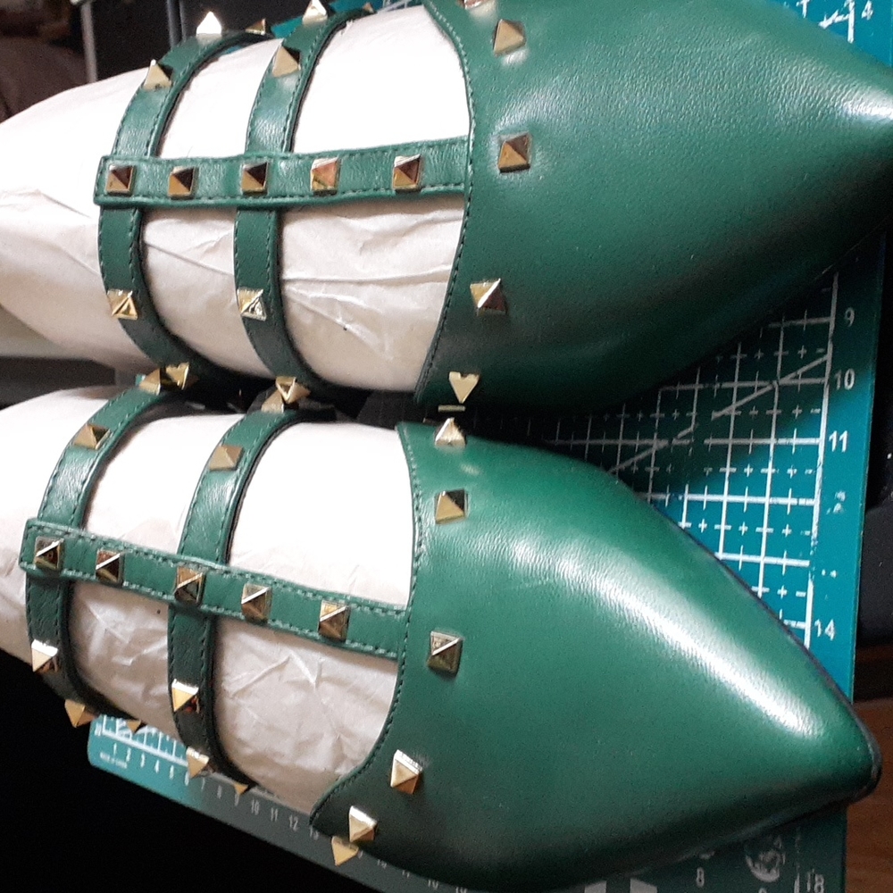 Shoes - Picture 4 of 5